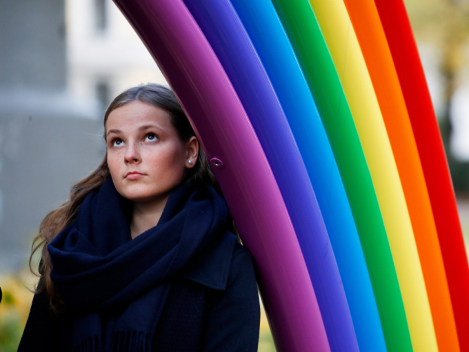 In 2017 two new sculptures were added to the Princess Ingrid Alexandra Sculpture Park. Pictured here is the Princess under “Roggbif”, an acronym of the first letters of the colours of the rainbow (in Norwegian). Photo: Lise Åserud, NTB scanpix.